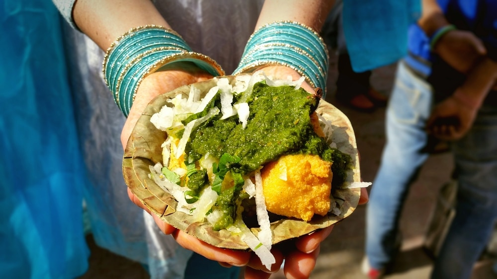10 Essentielle Street Foods, die Sie auf Reisen in Indien ausprobieren sollten