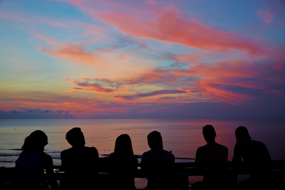 Der ultimative Leitfaden für Balis Bar und Beach Clubs