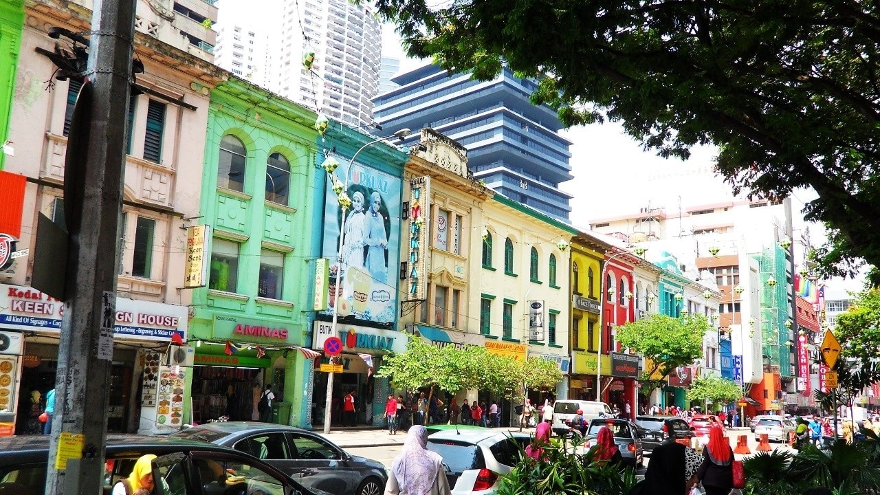 Erleben Sie ein interkulturelles Abenteuer in Kuala Lumpur! Einführung zweier kleiner Indias