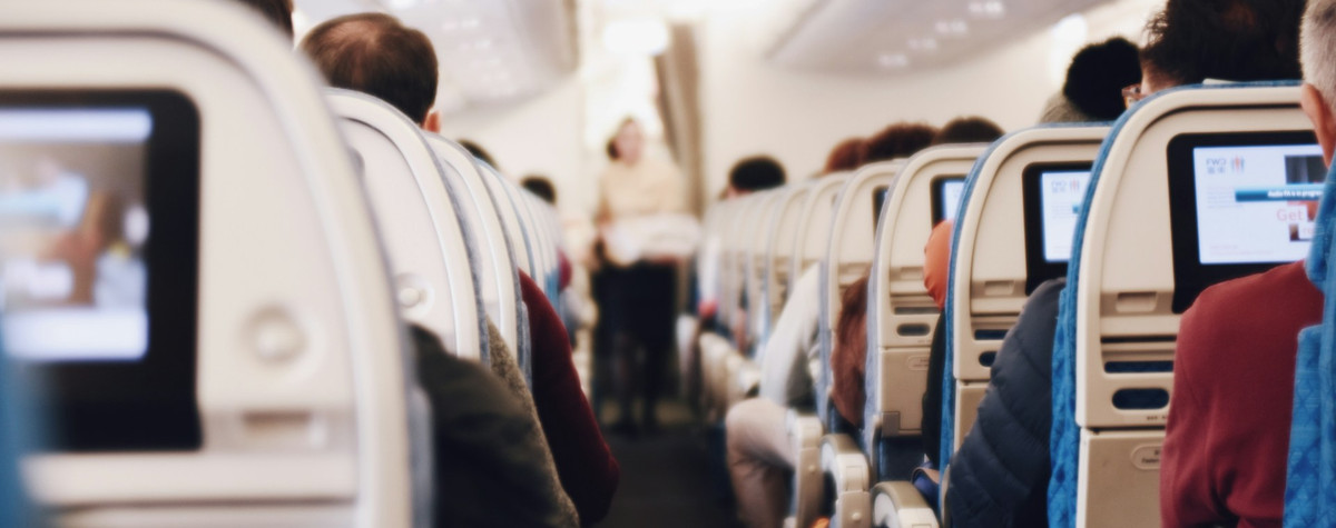 Fliegen mit Respekt: Eine Anleitung zur Flugzeugetikette für digitale Nomaden