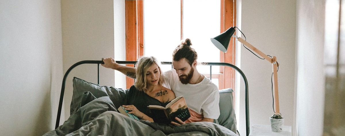 Mit Ihrem Partner von zu Hause aus arbeiten: 10 Tipps für den Erfolg