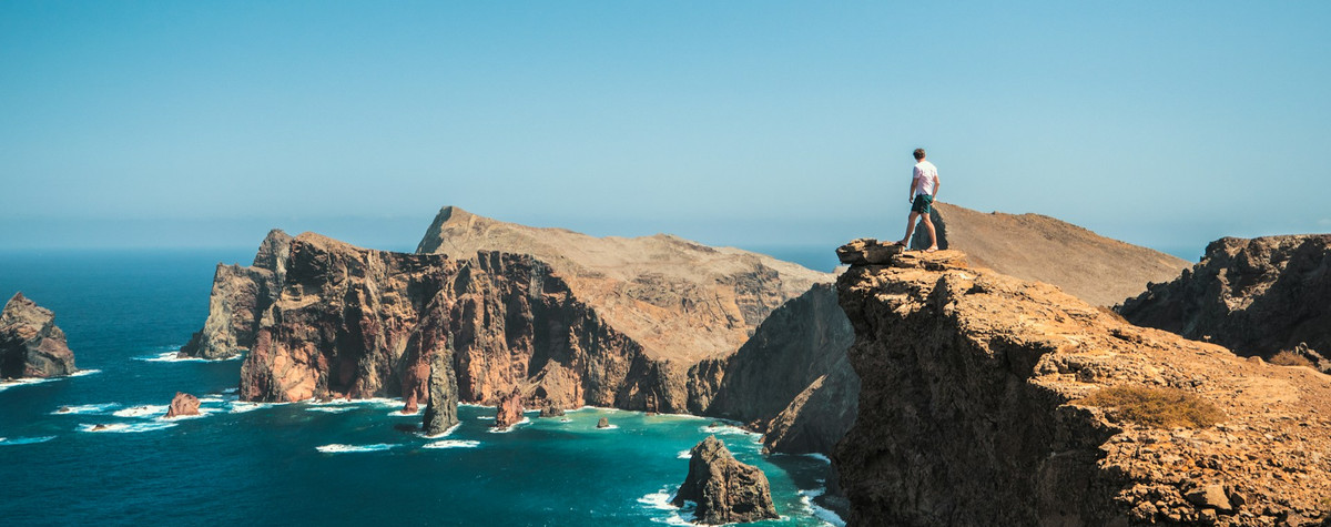 Leitfaden zu Top-Dingen in Madeira (familienfreundliche Aktivitäten, romantische Kurzurlaube, Surfen, Einkaufen, Wanderwege, Walbeobachtung, Blumenfestival und mehr)