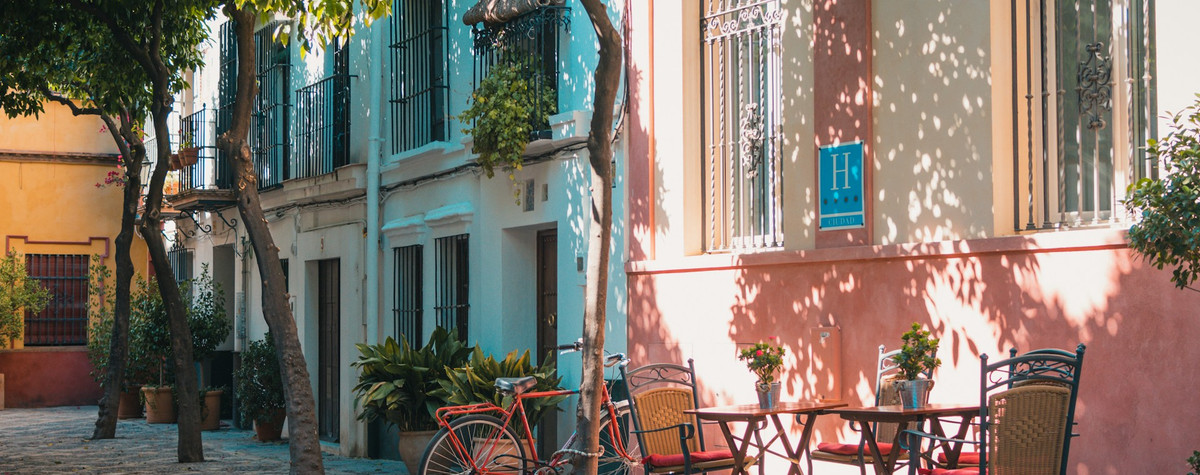 Interview mit Flatio Mieter, Roland Mondek: Was Mieter von Vermietern erwarten und warum Spanien einen Besuch wert ist