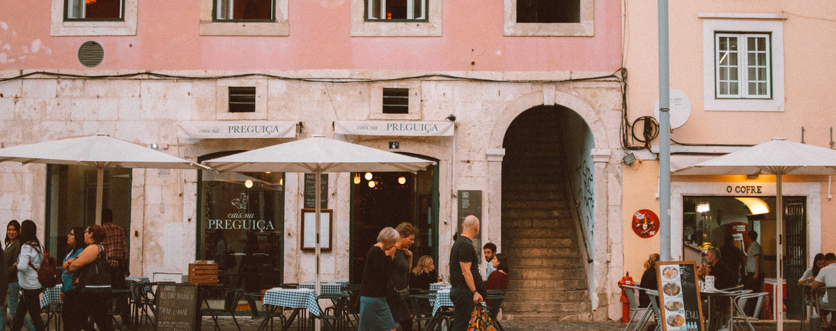 Portugal entfernt Impfpässe für Hotels und Restaurants