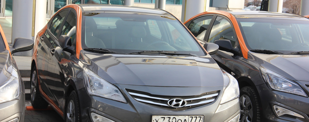 Prager Carsharing-Unternehmen-Dienstleistungen, Apps und Preise