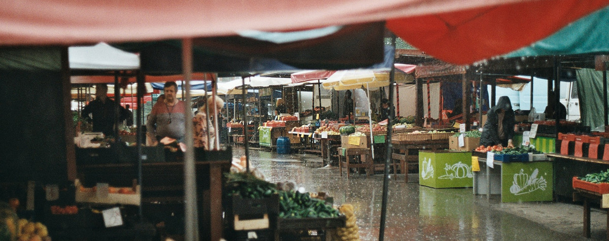 Wesentliche Tipps für digitale Nomaden: Einkaufen im Ausland beherrschen