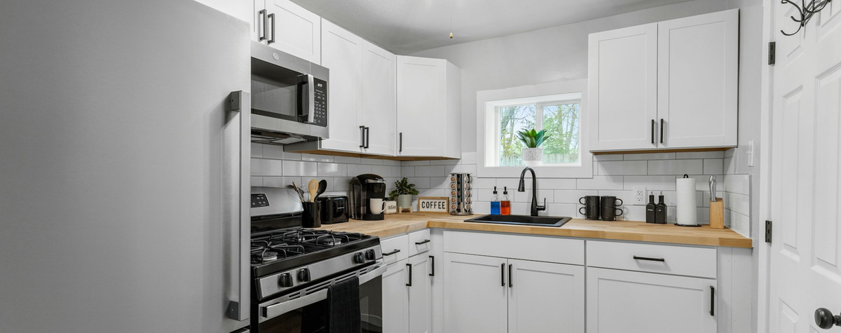 Neues NYC Airbnb-Vorgehen: Auswirkungen auf Gäste, Gastgeber und Kurzzeitmietmarkt