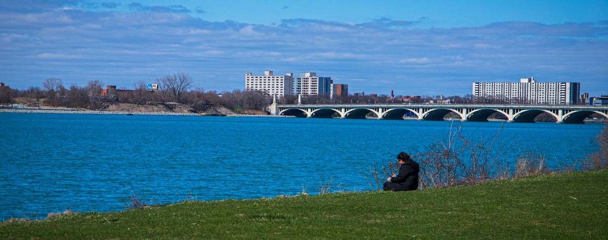 Überwindung der Einsamkeit auf der Straße: Freundschaften als digitaler Nomade schaffen und aufrechterhalten