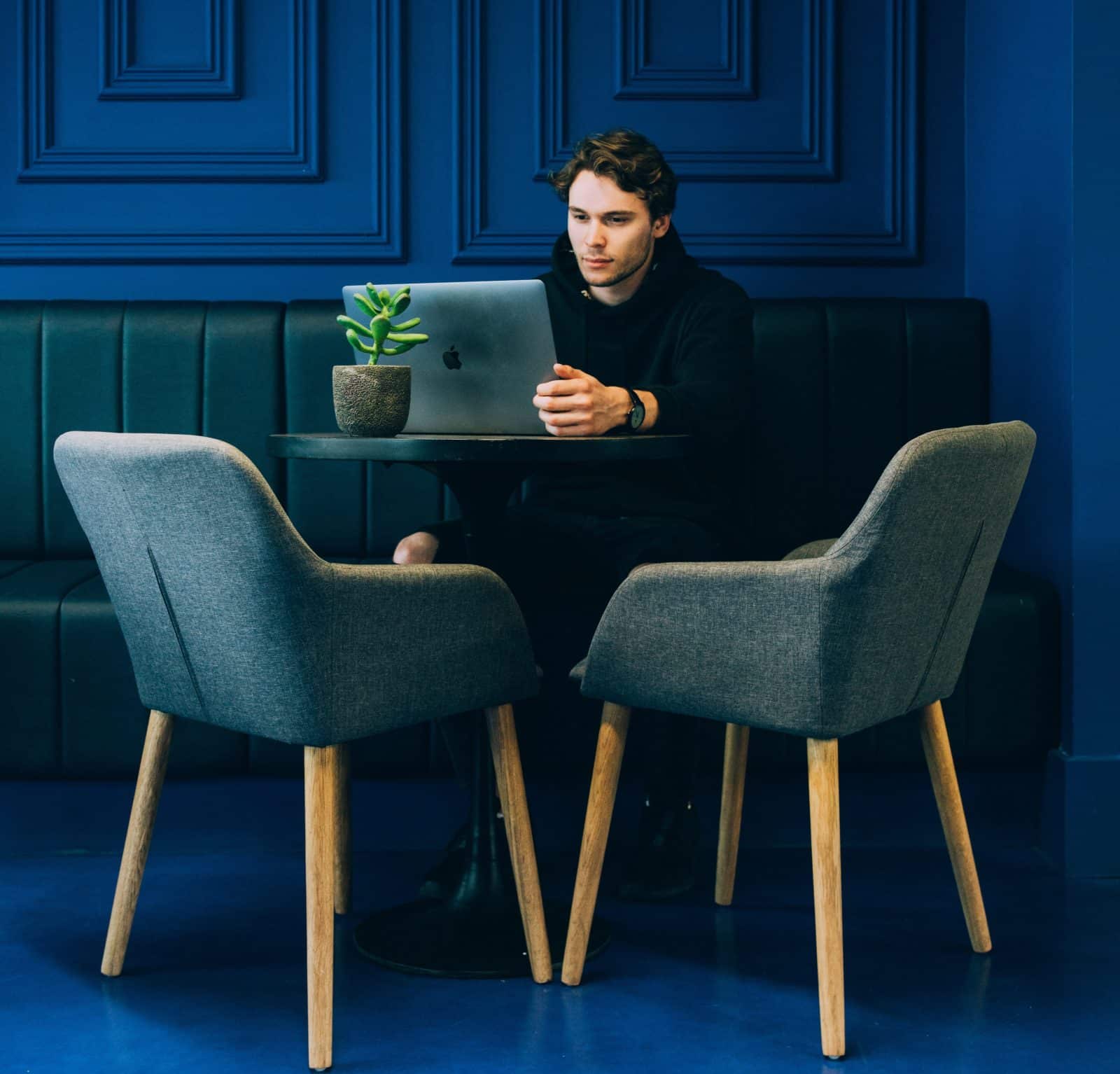 Werden Sie für Reisen bezahlt: 26 Möglichkeiten, um auf Reisen einen guten Lebensunterhalt zu verdienen