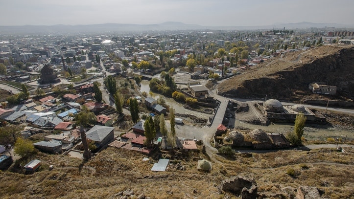 Die Türkei hat eine wundervolle Stadt! Einführung von Kars 'Sehenswürdigkeiten!