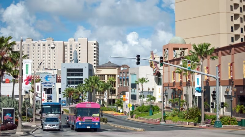 Lassen Sie uns entlang der Hotel Road in Central Guam erkunden! 3 Sehenswürdigkeiten