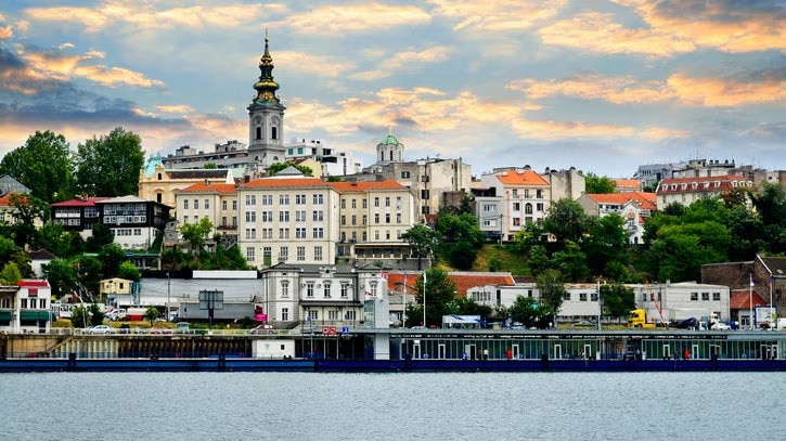 [Souvenirs aus Serbien] Volkshandwerk und serbischer Wein werden sehr empfohlen!