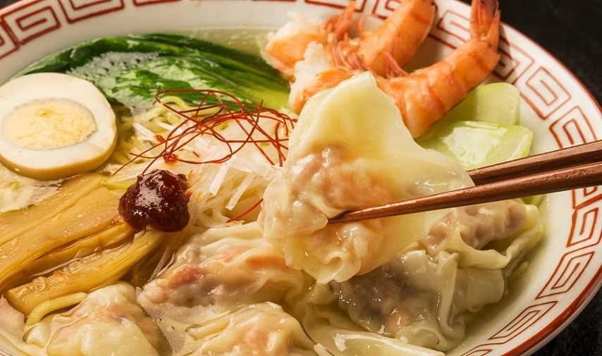 Lassen Sie uns klassische chinesische Nudelgerichte in Mong Kok, einem der besten Touristenplätze in Hongkong, voll genießen!