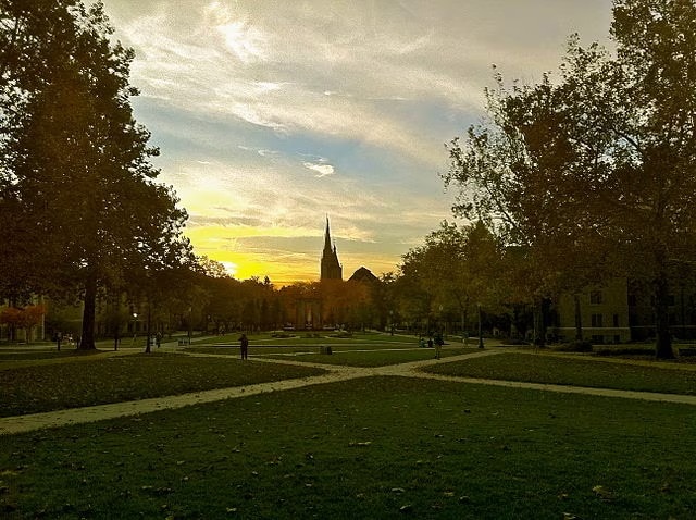 Top 6 Touristenattraktionen in South Bend für Kunst- und Geschichtsliebhaber, einschließlich der University of Notre Dame!