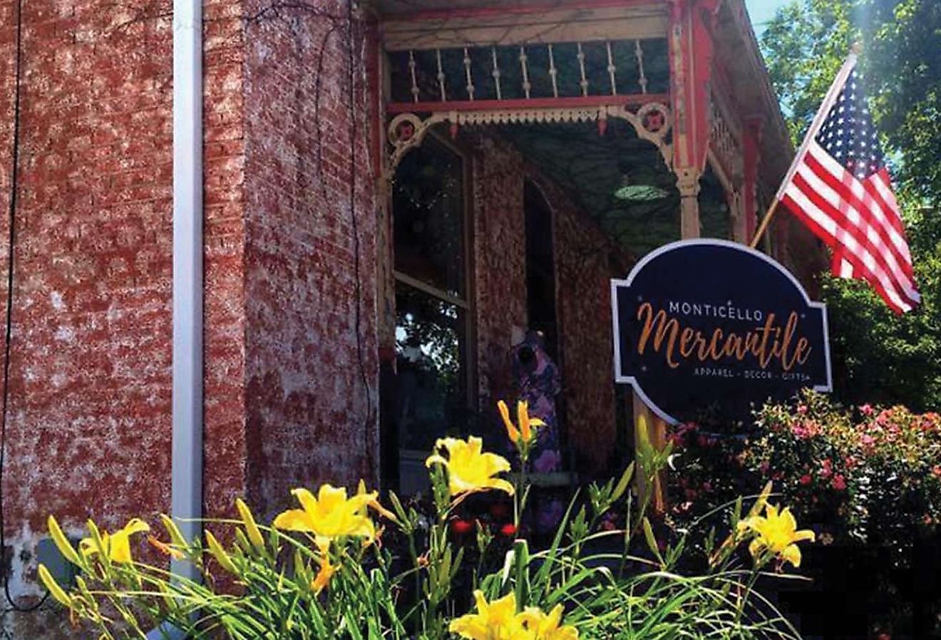 8 alte General Stores in Illinois