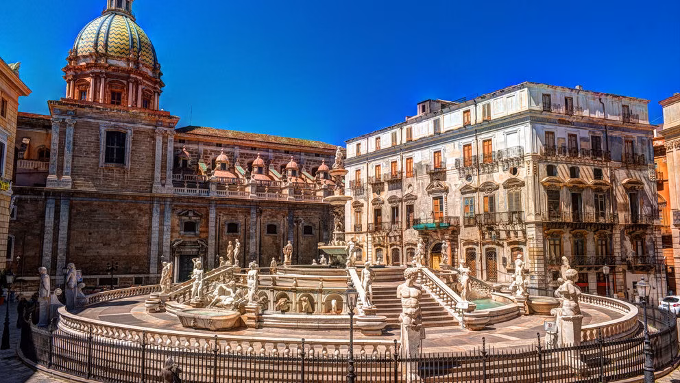 Repräsentative Souvenirs aus Palermo, der größten Stadt Siziliens