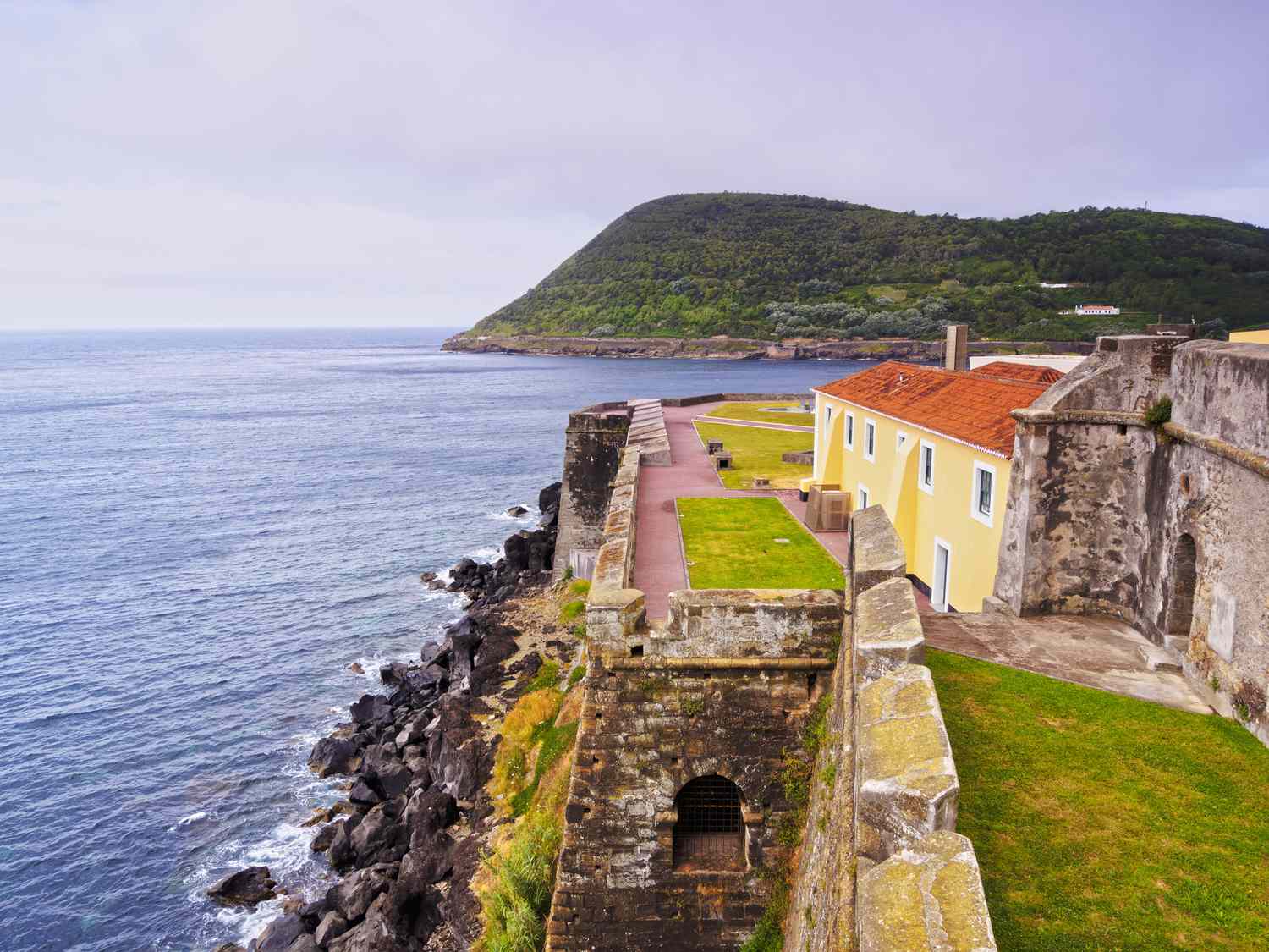 Die Top 12 Dinge auf Terceira Island, den Azoren, zu tun