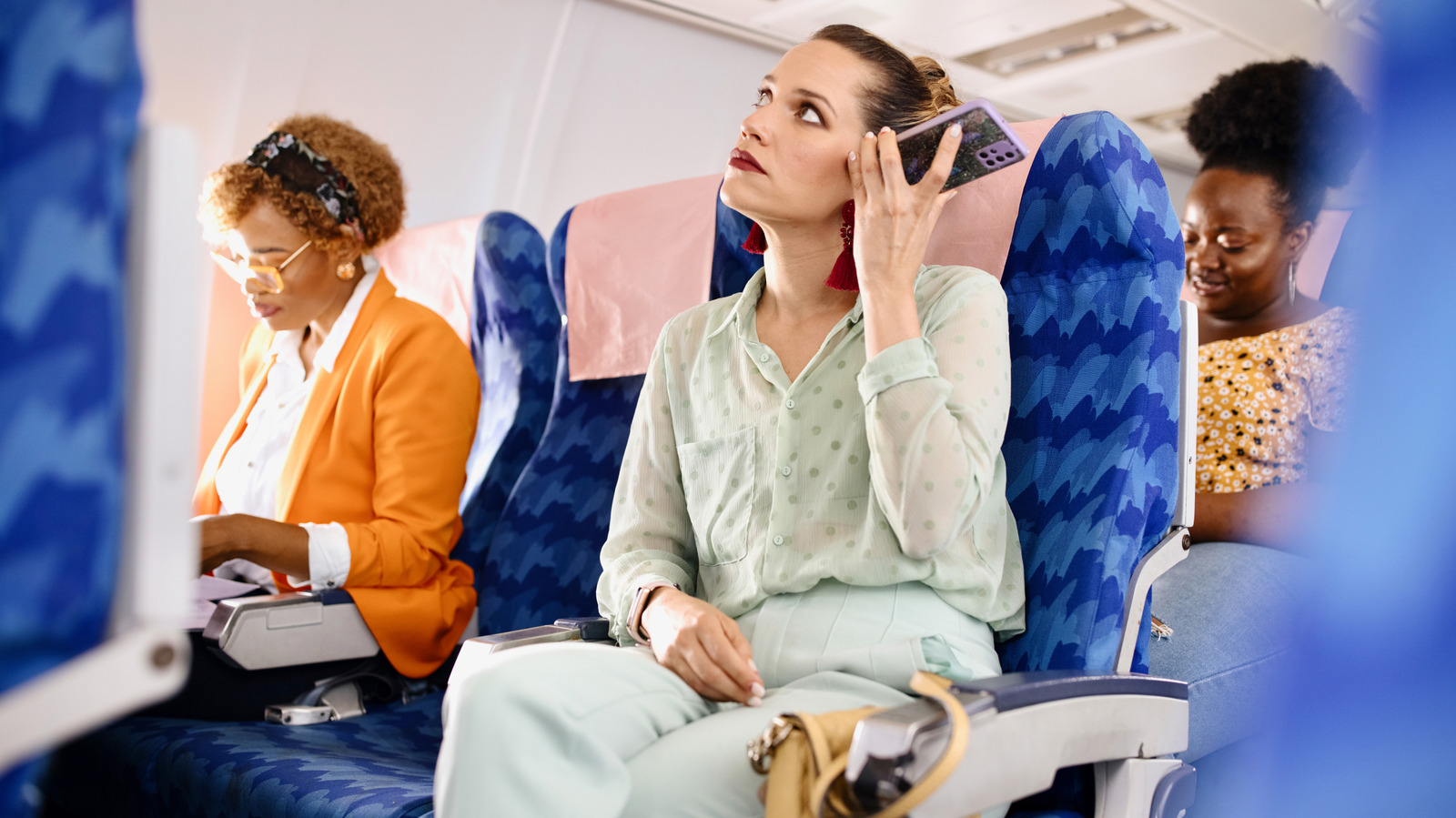 3 unausgesprochene Regeln, die Sie befolgen sollten, wenn der Mittelsitz auf Ihrem Flug leer ist