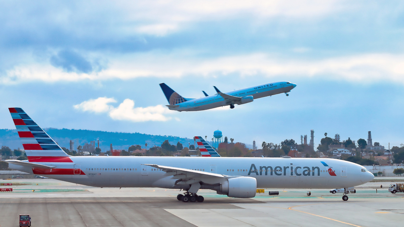 Diese riesigen US-Fluggesellschaften könnten bald zu einer einzigen fusionieren. Hier ist, was es für Reisende bedeuten könnte