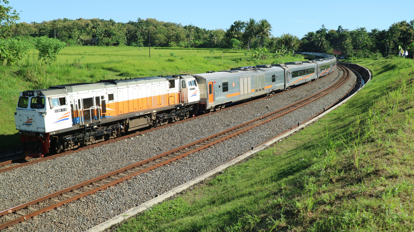 Ein wenig bekannter südostasiatischer Zug bietet eine erschwingliche Reise mit malerischen Ausblicken