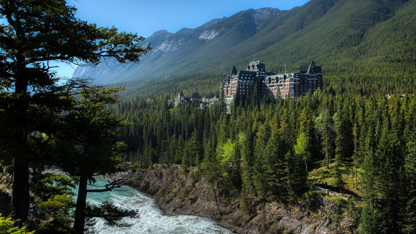 Das „Castle In The Rockies“ im Banff-Nationalpark ist ein romantisches Hotel mit unglaublicher Aussicht