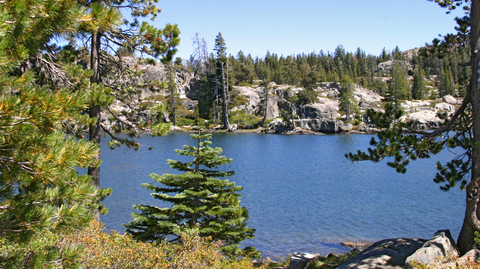 Vergessen Sie Lake Tahoe und besuchen Sie Kaliforniens beliebtes Seen-Trio in den Bergen der Sierra Nevada