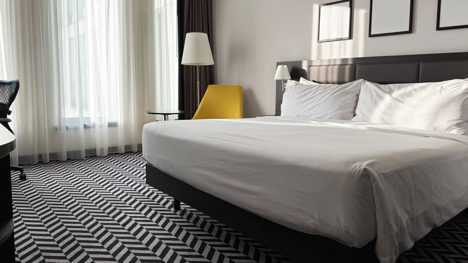 Der beunruhigende Grund, warum Sie Ihr Gepäck nicht auf dem Boden von Hotelzimmern lassen sollten