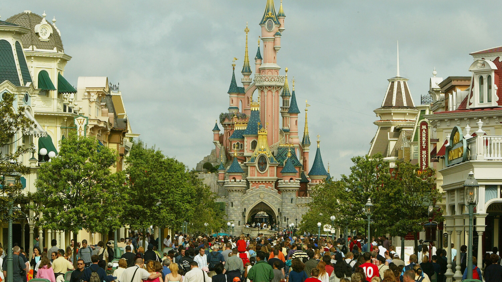 Der frustrierende Grund, warum Disney Parks Gäste trotz Reservierung abweisen
