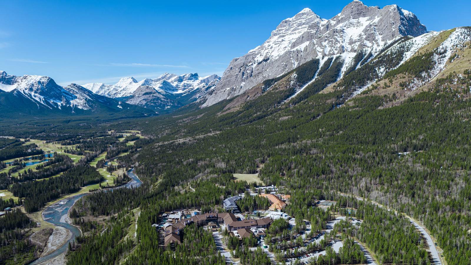 Dieses kanadische Dorf ist ein bergiger Outdoor-Zufluchtsort, der mit dem Banff-Nationalpark konkurriert