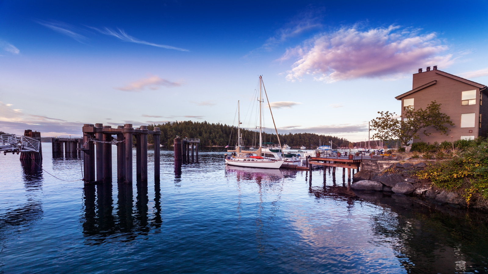 Eine wunderschöne Küstenstadt in Washington bietet jede Menge malerischen Spaß im Freien