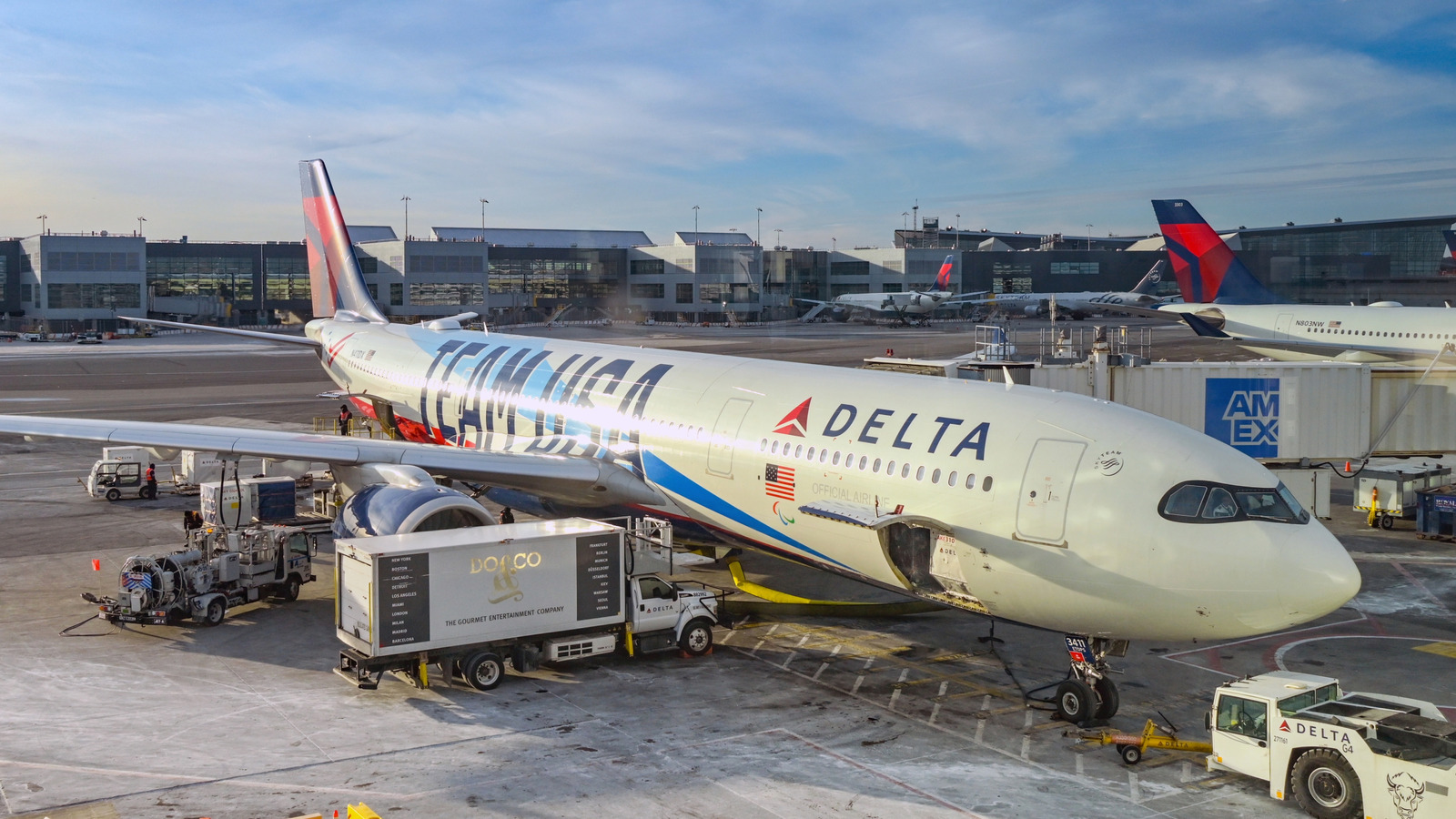 Warum Delta Air Lines im Jahr 2026 so viele Flüge in letzter Minute storniert hat